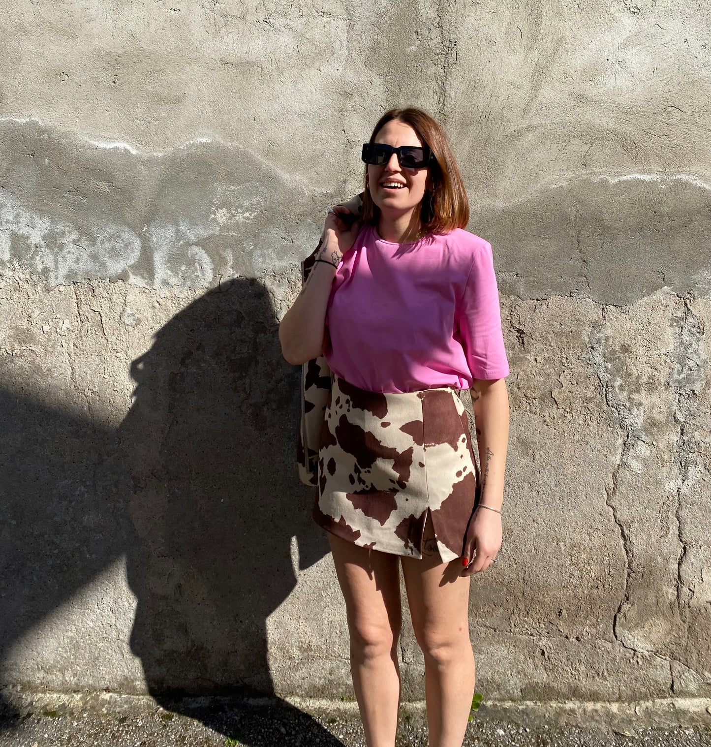 t-shirt con spalline rosa