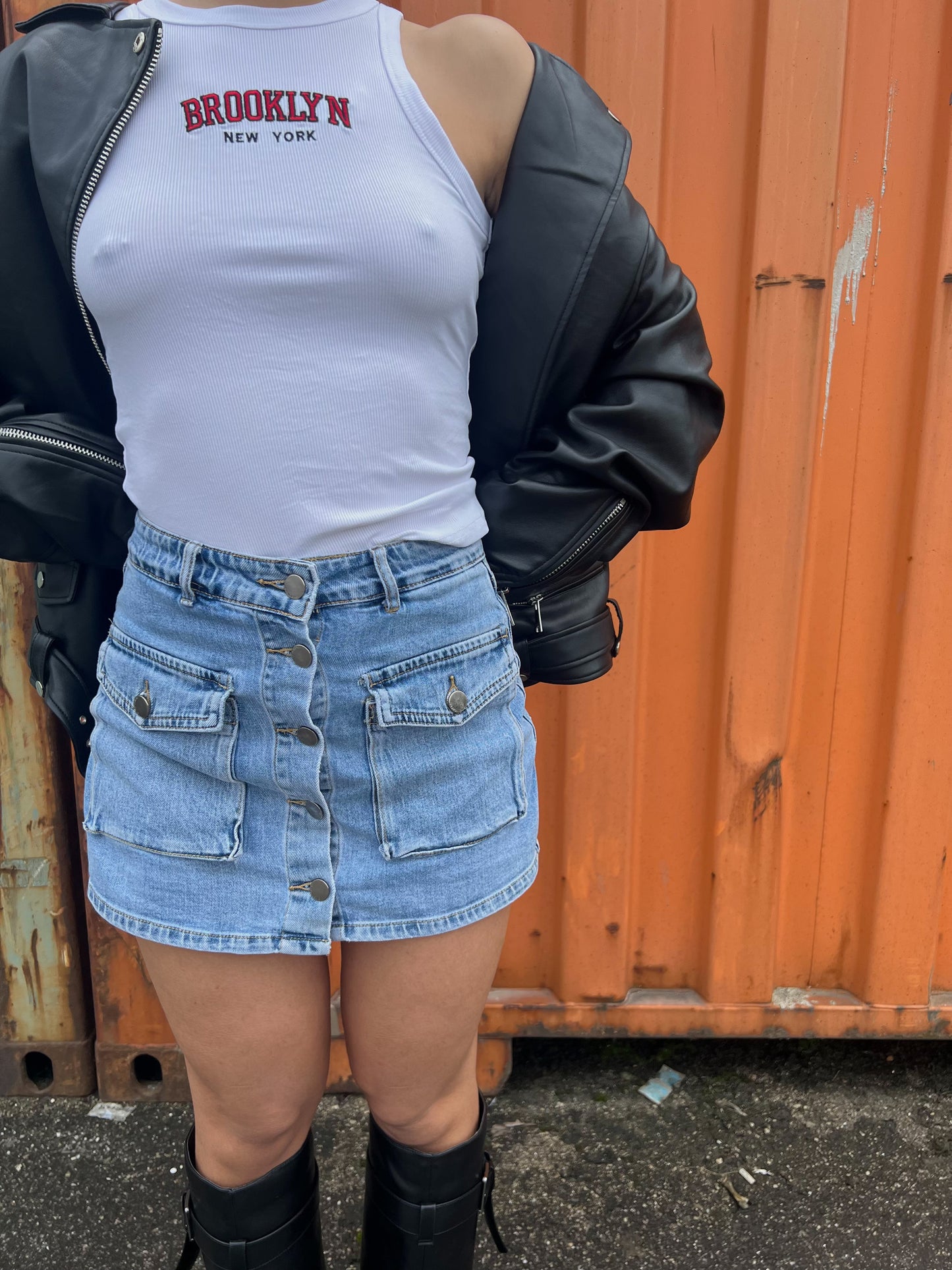 pantagonna in denim con tasche